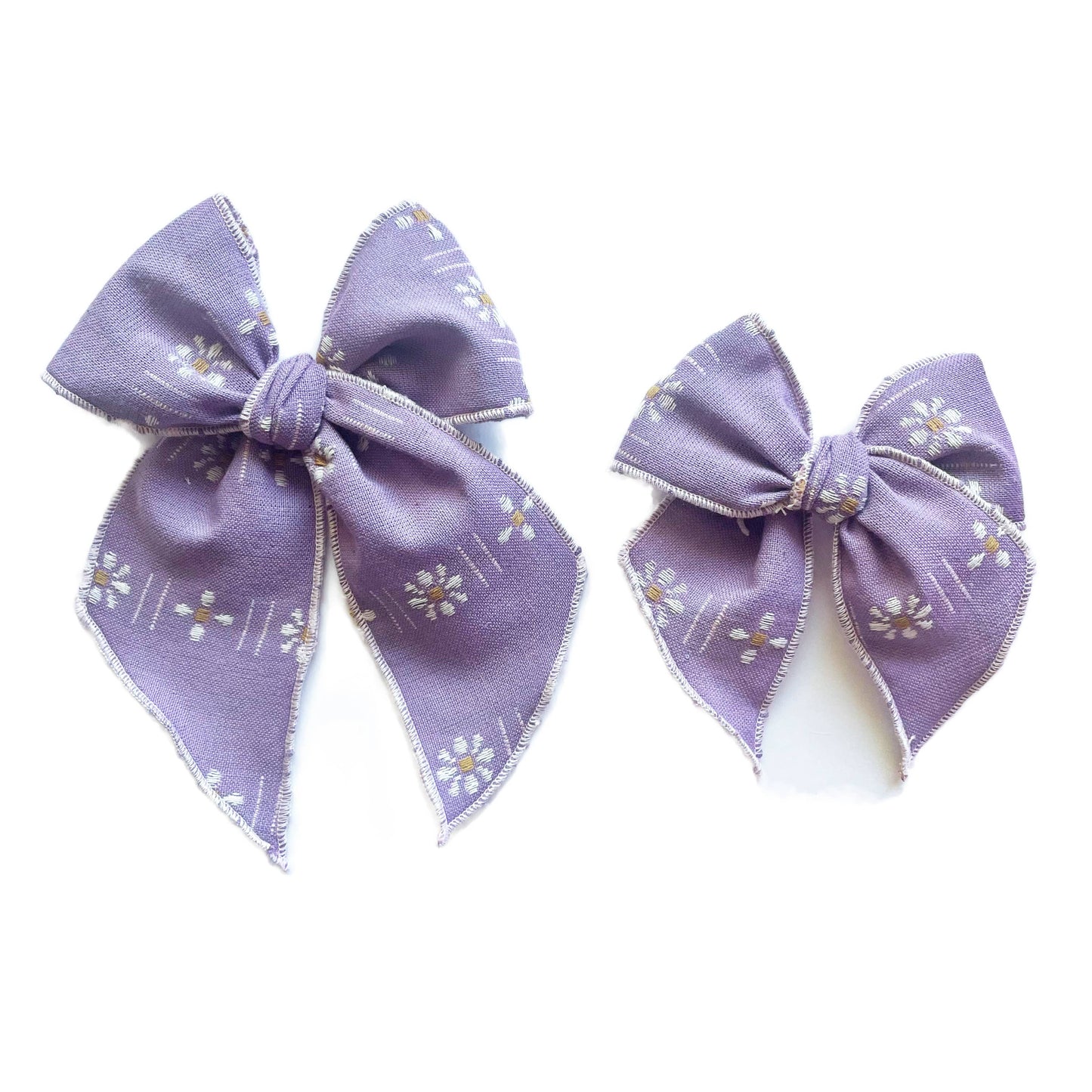 Lavender Stitched Daisy Elle Bow