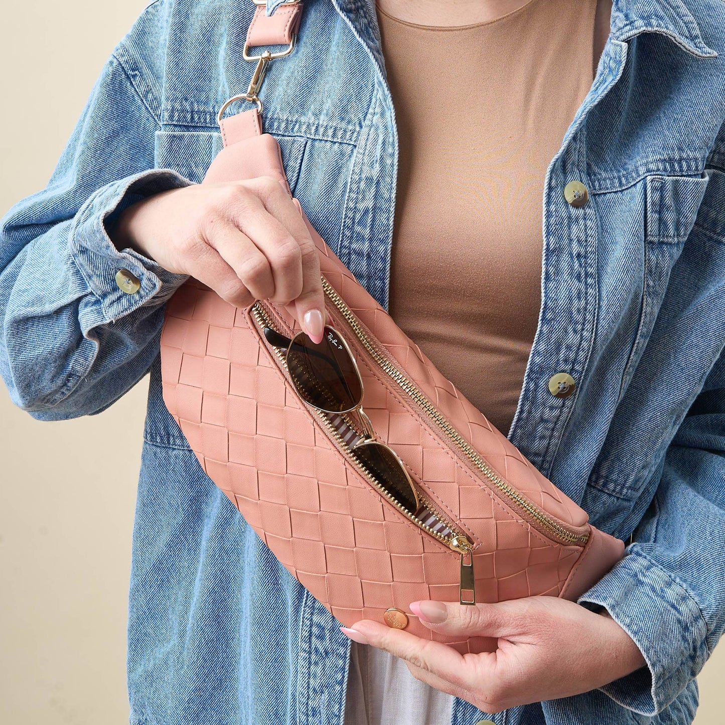 Trendy Luxe Belt Bag- Woven Rose