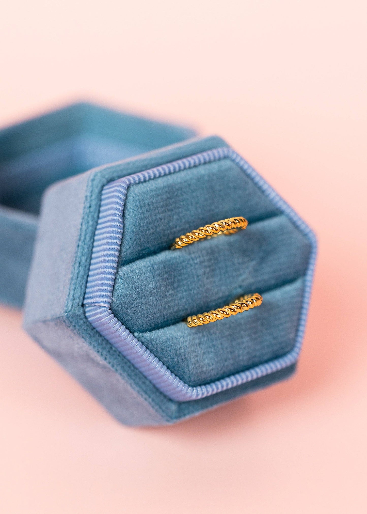 Skinny Rope Huggies