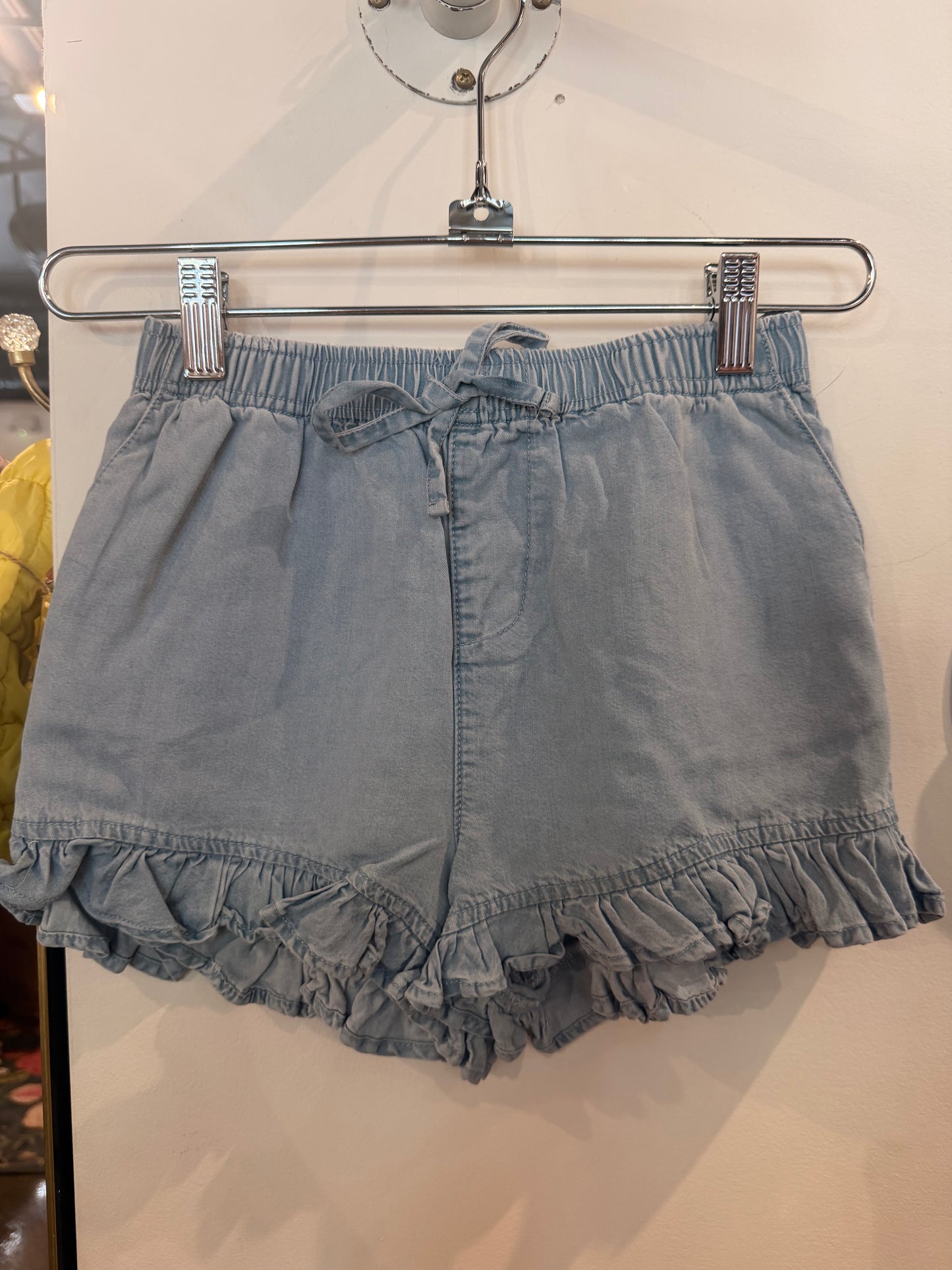 Dolphin Ruffle Short