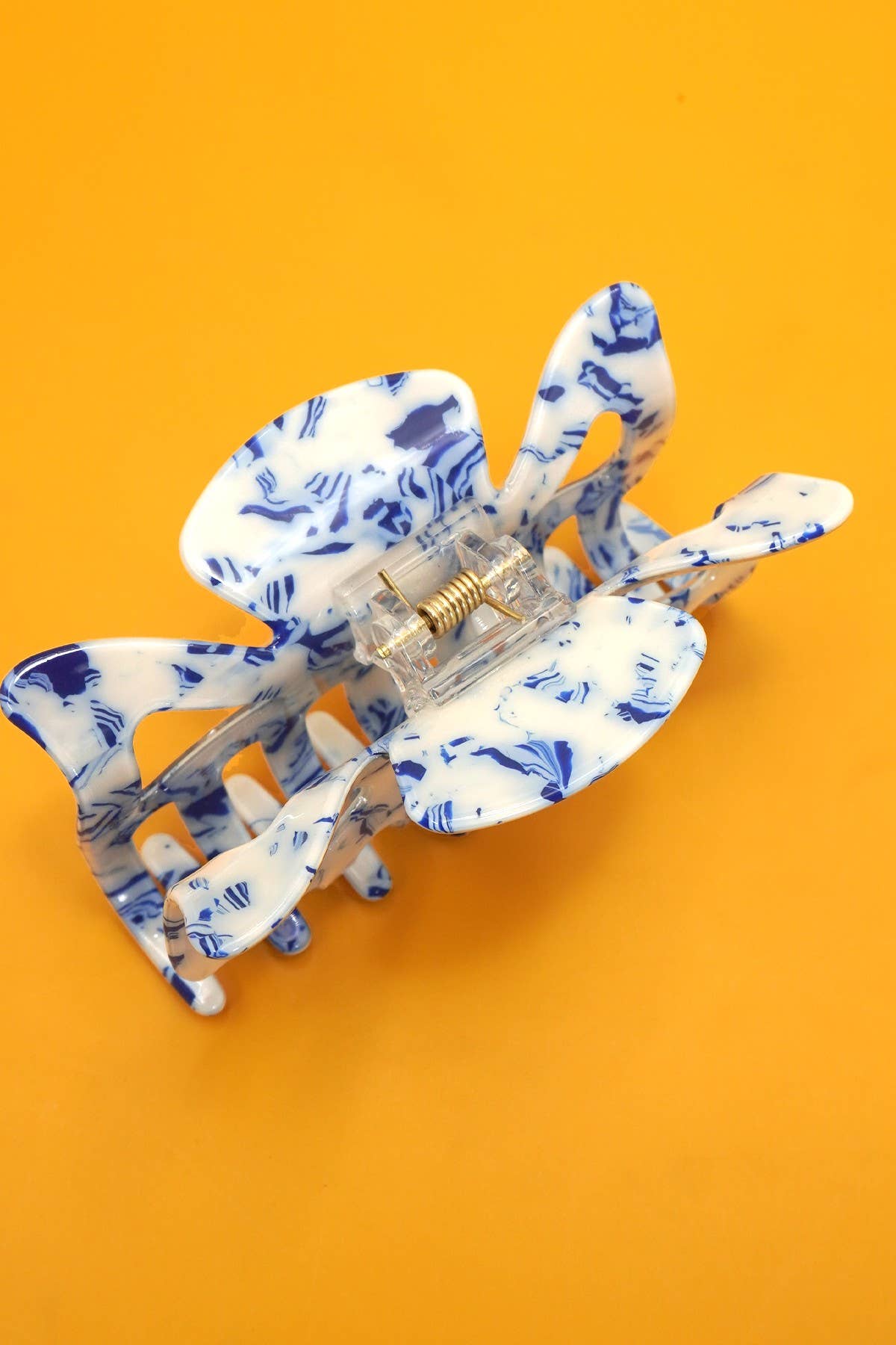 VINTAGE TOILE HAIR CLIPS