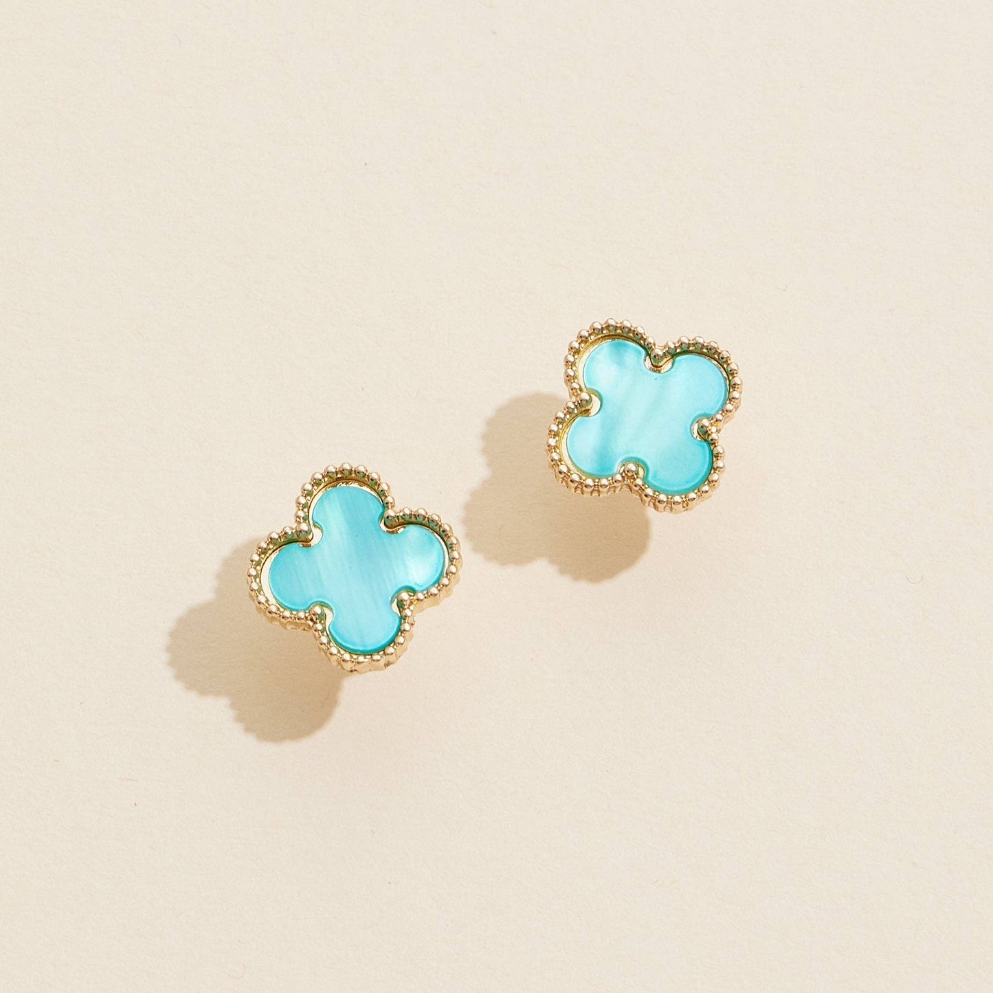 Quatrefoil Shape Shell Stud Earrings
