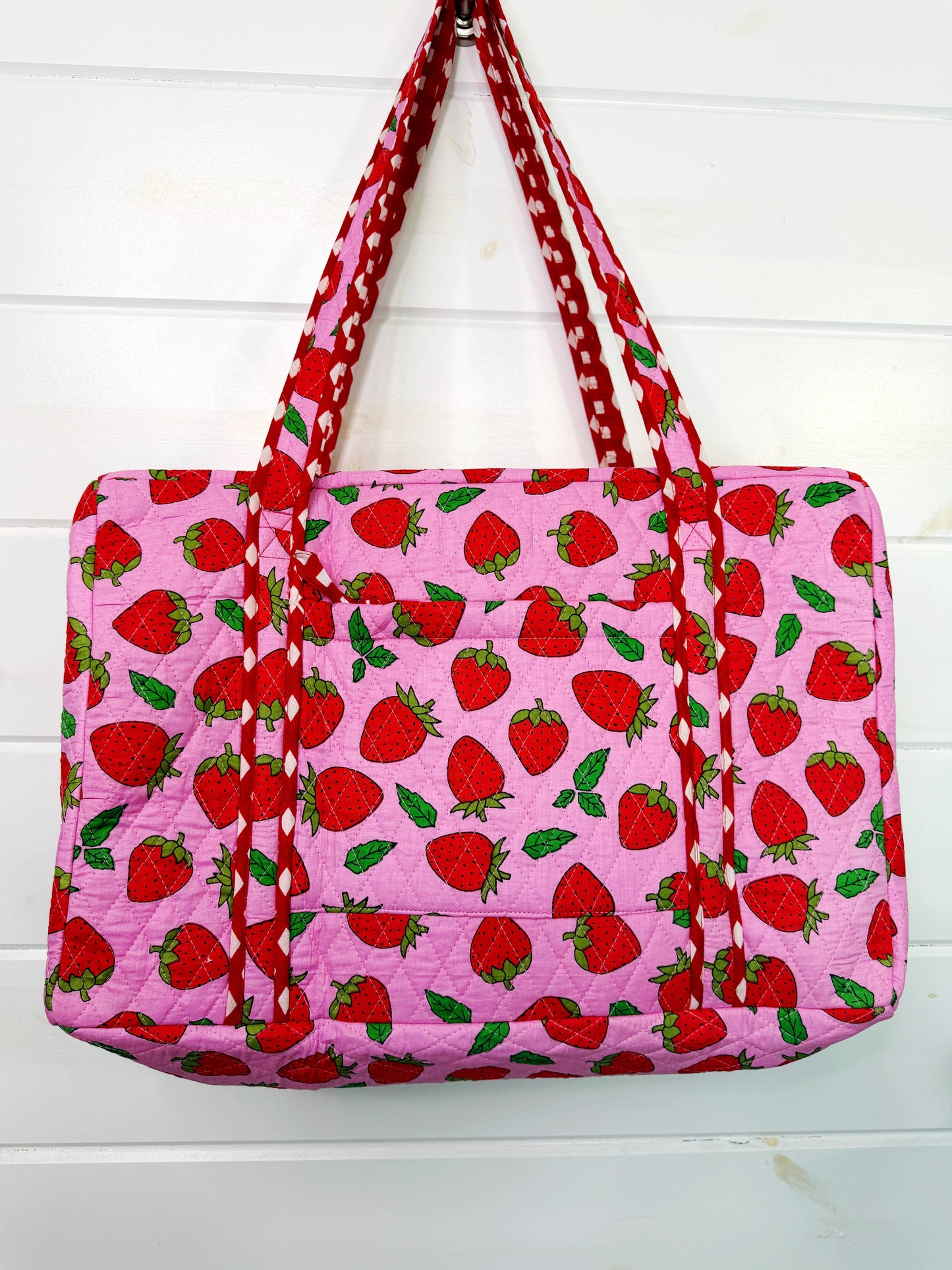 Quilted Duffle Bag - Strawberry