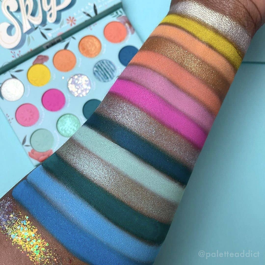 BEYOND THE SKY 15-Shades Creative Beauty Palette