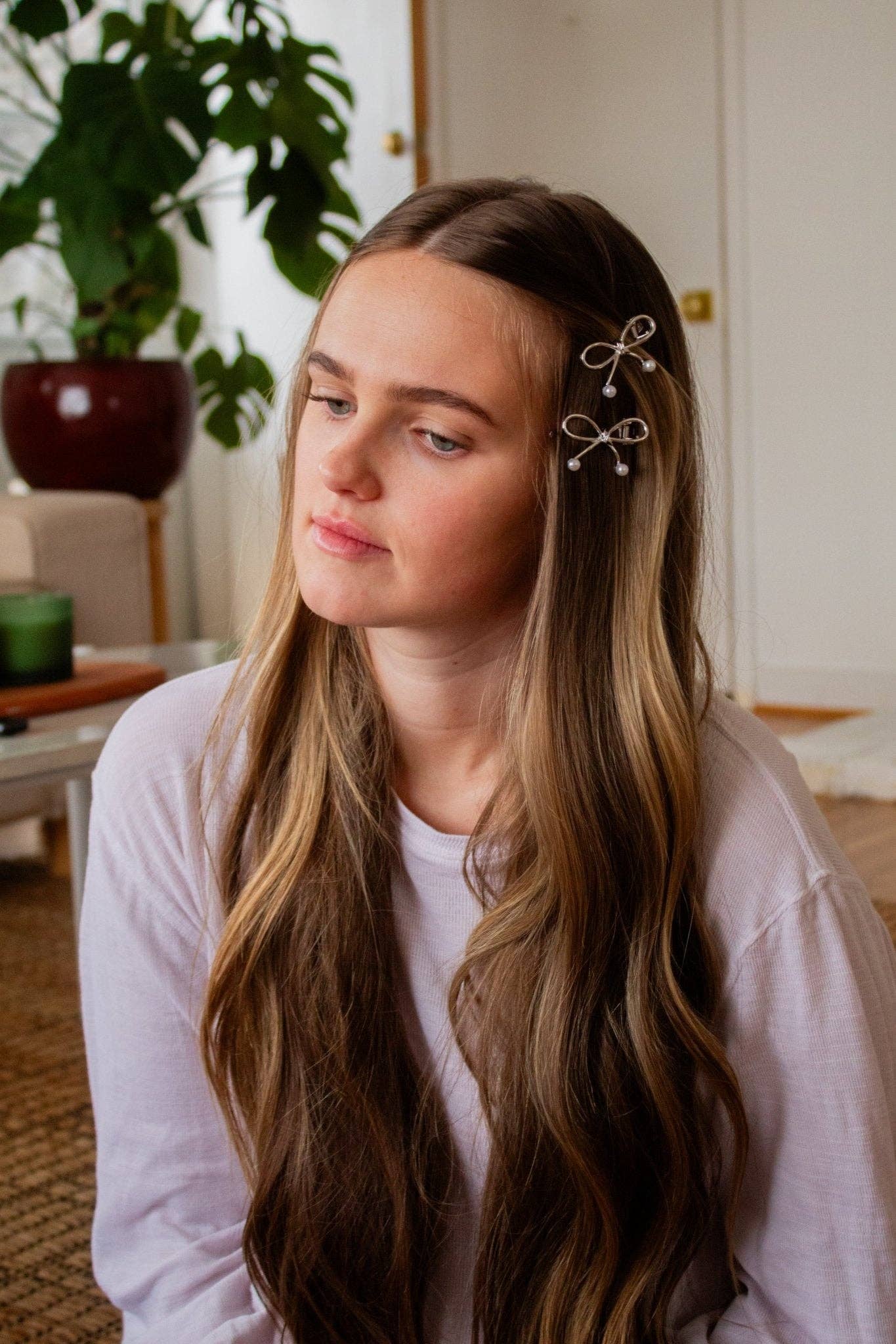 Amanda Bow Pearl Clip