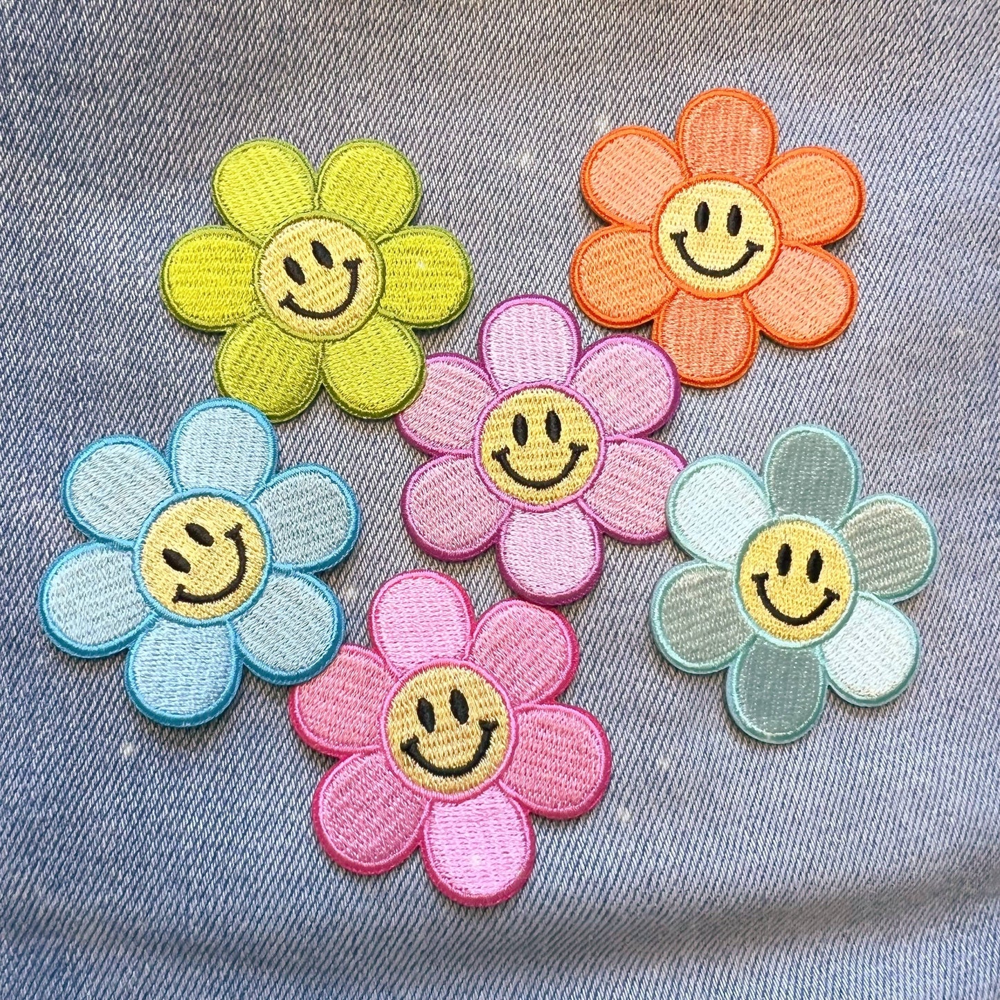 Smiley Daisy Patch