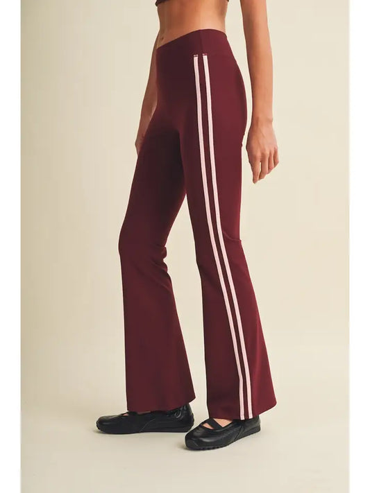 Side stripe flare legging