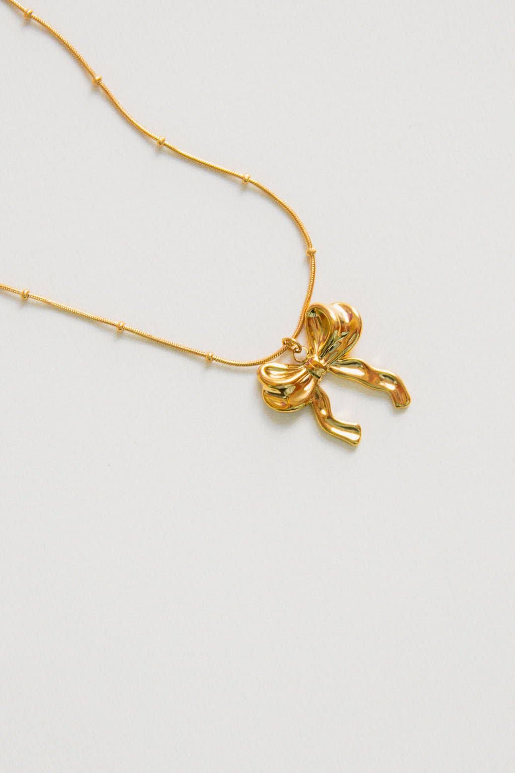 Charming Bow Necklace