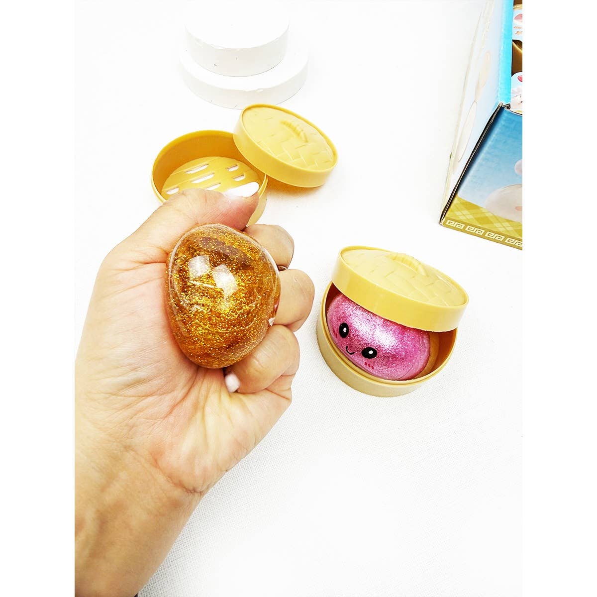 Mini Glitter Dumpling Squishy with Steamer