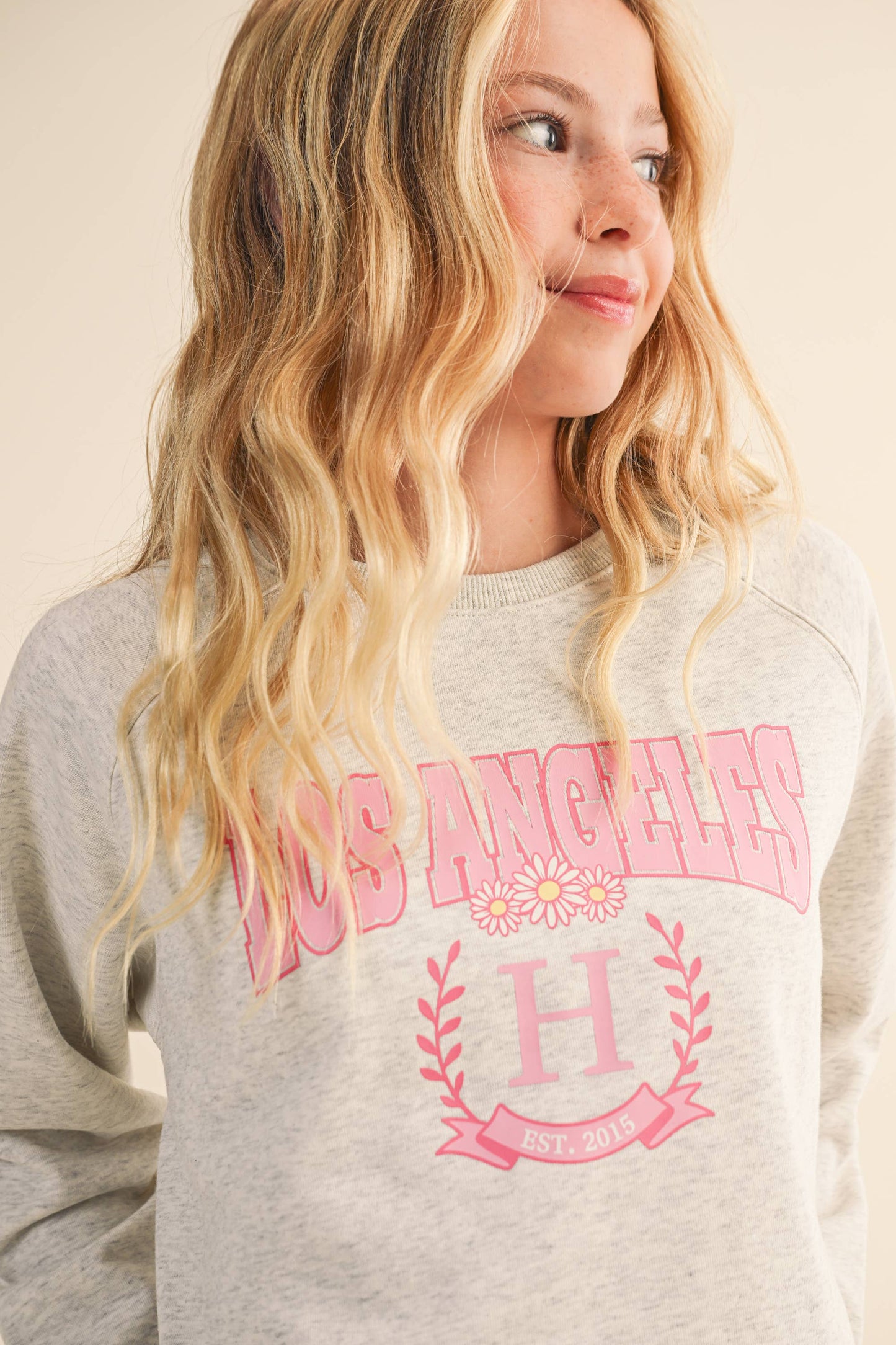 LA CROPPED RAGLAN SWEATSHIRT