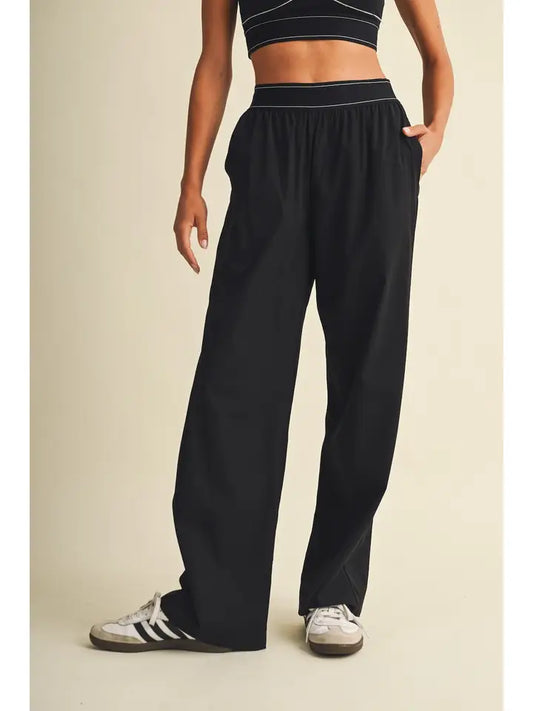 Relaxed nylon pants
