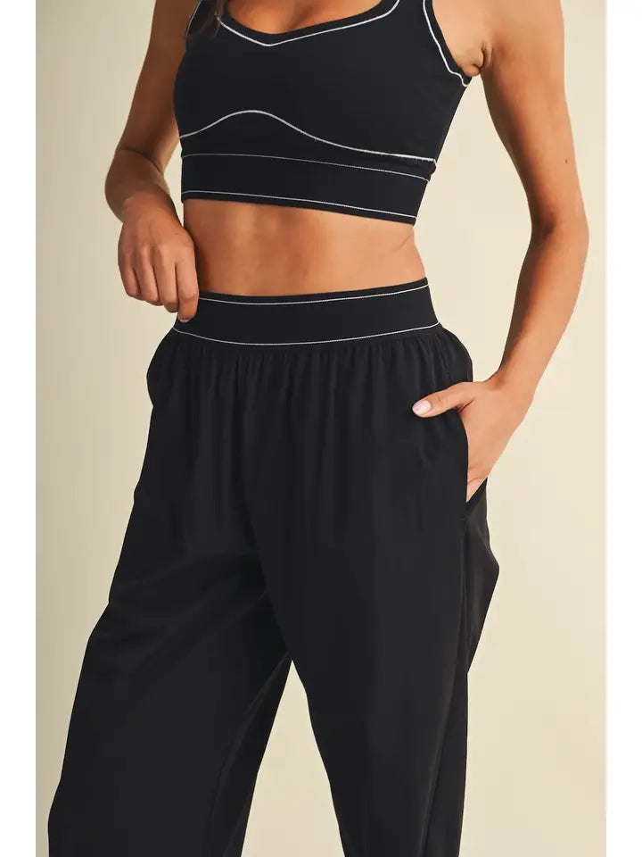 Relaxed nylon pants