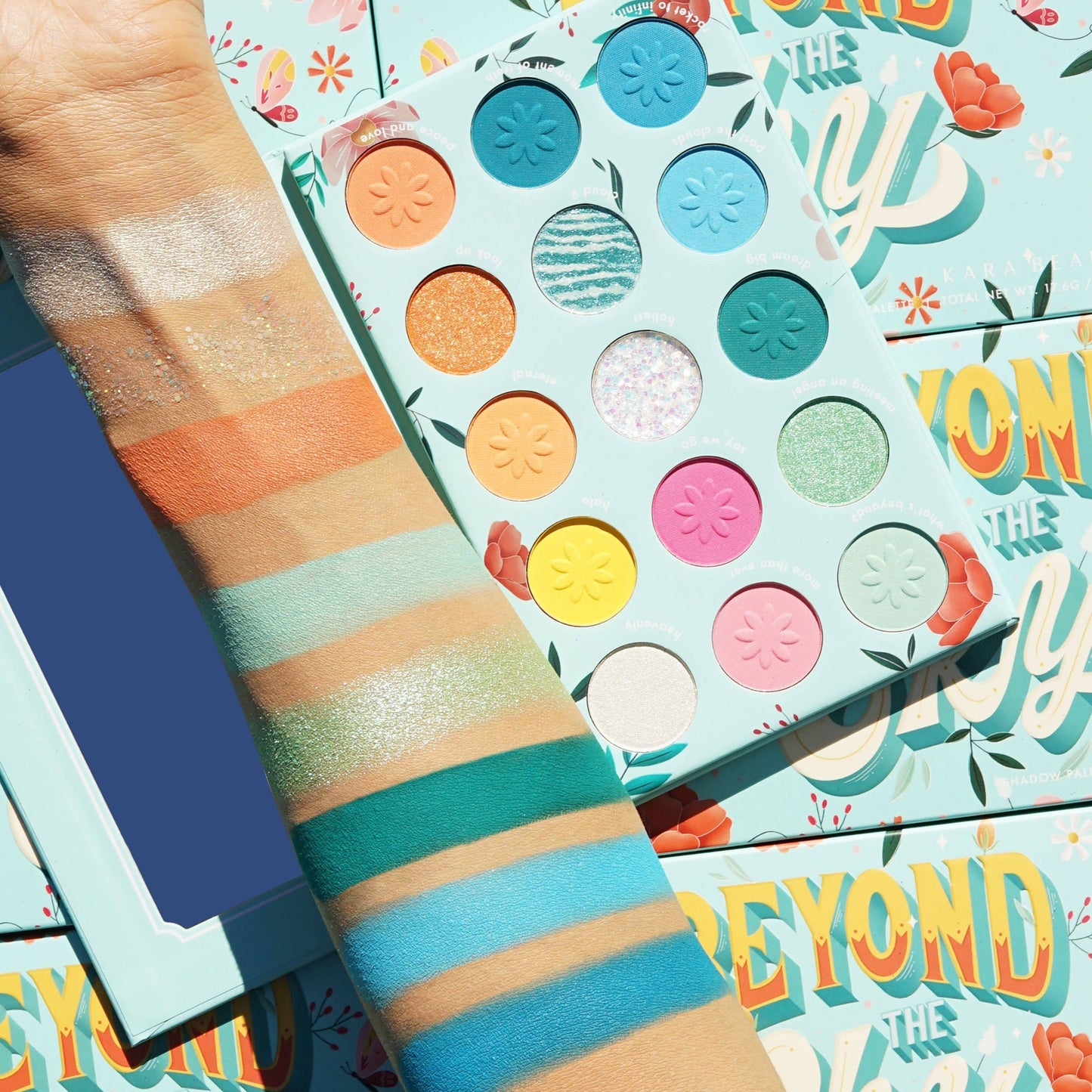 BEYOND THE SKY 15-Shades Creative Beauty Palette