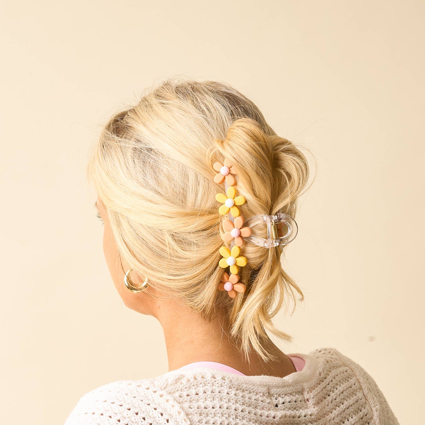 Daisy Claw Clip-Peachy