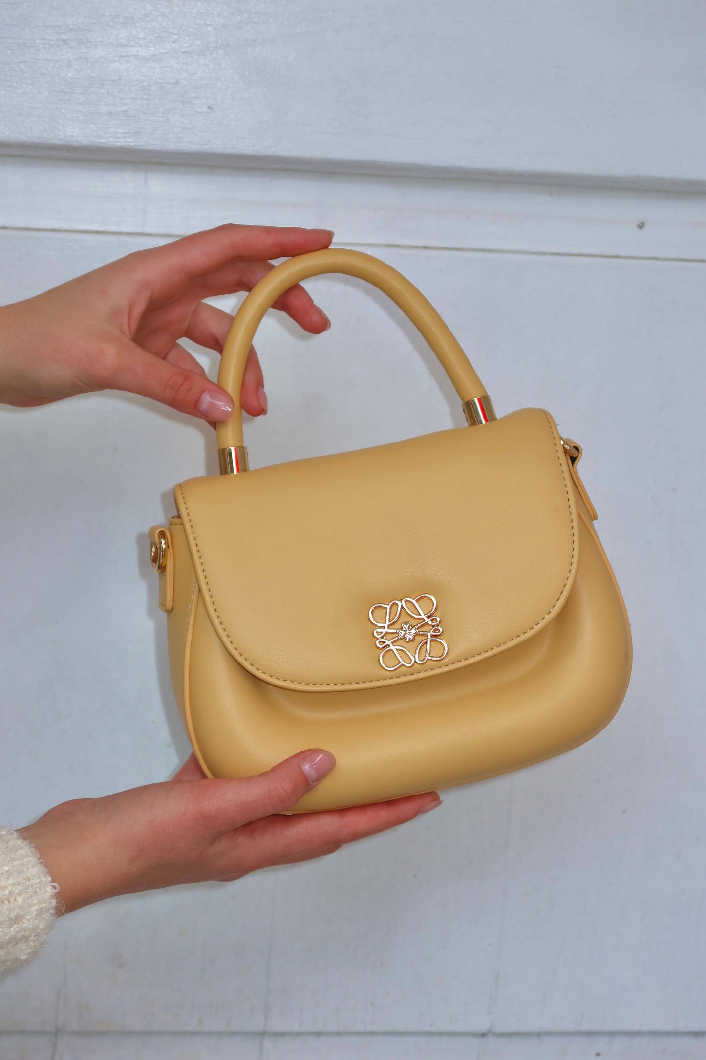 MOIRA SHOULDER BAG