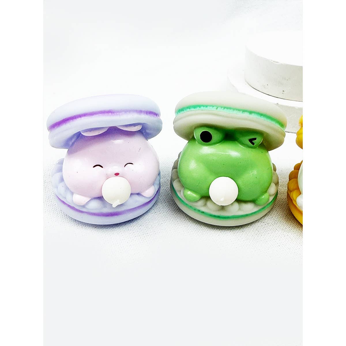 Macaroon Squeeze Animals Spit Bubble Toy
