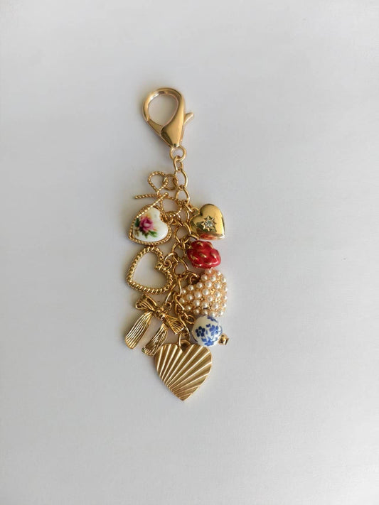 BOWS HEARTS PEARL STRAWBERRY KEYCHAIN