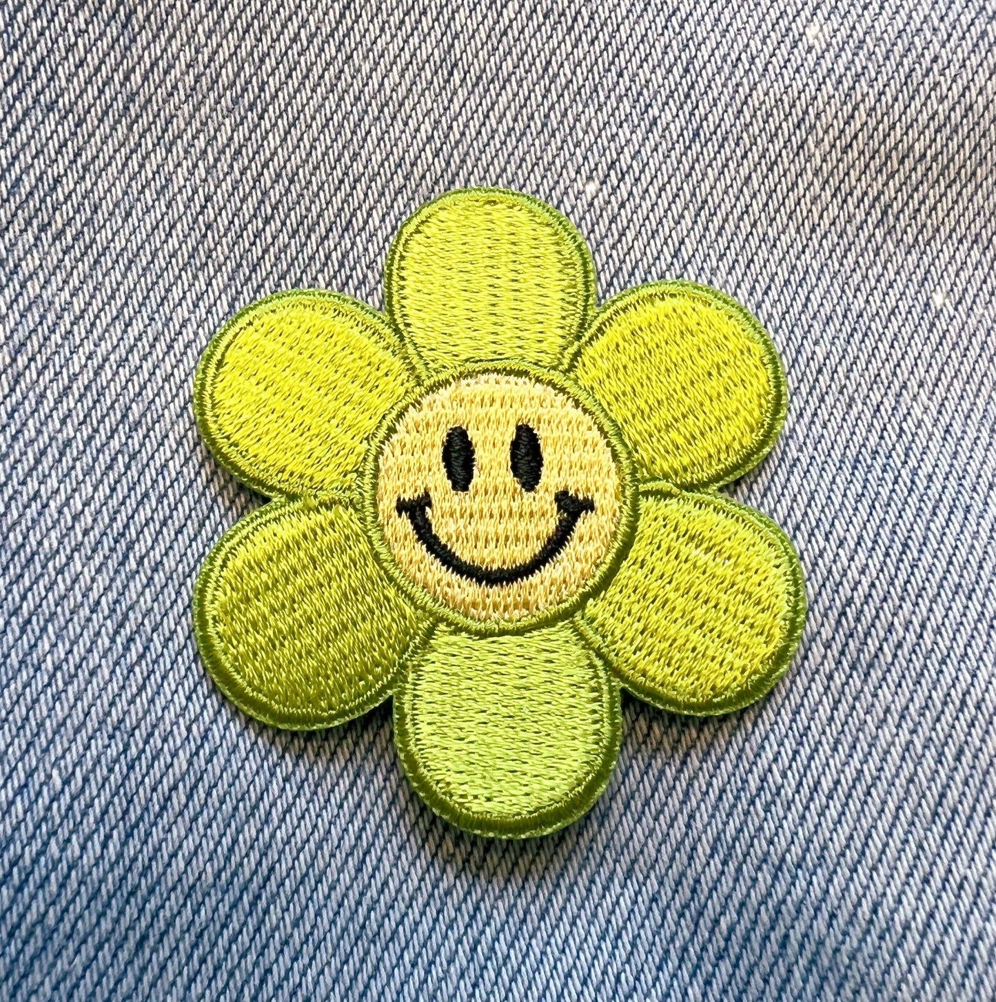 Smiley Daisy Patch