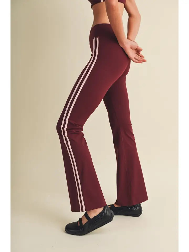 Side stripe flare legging