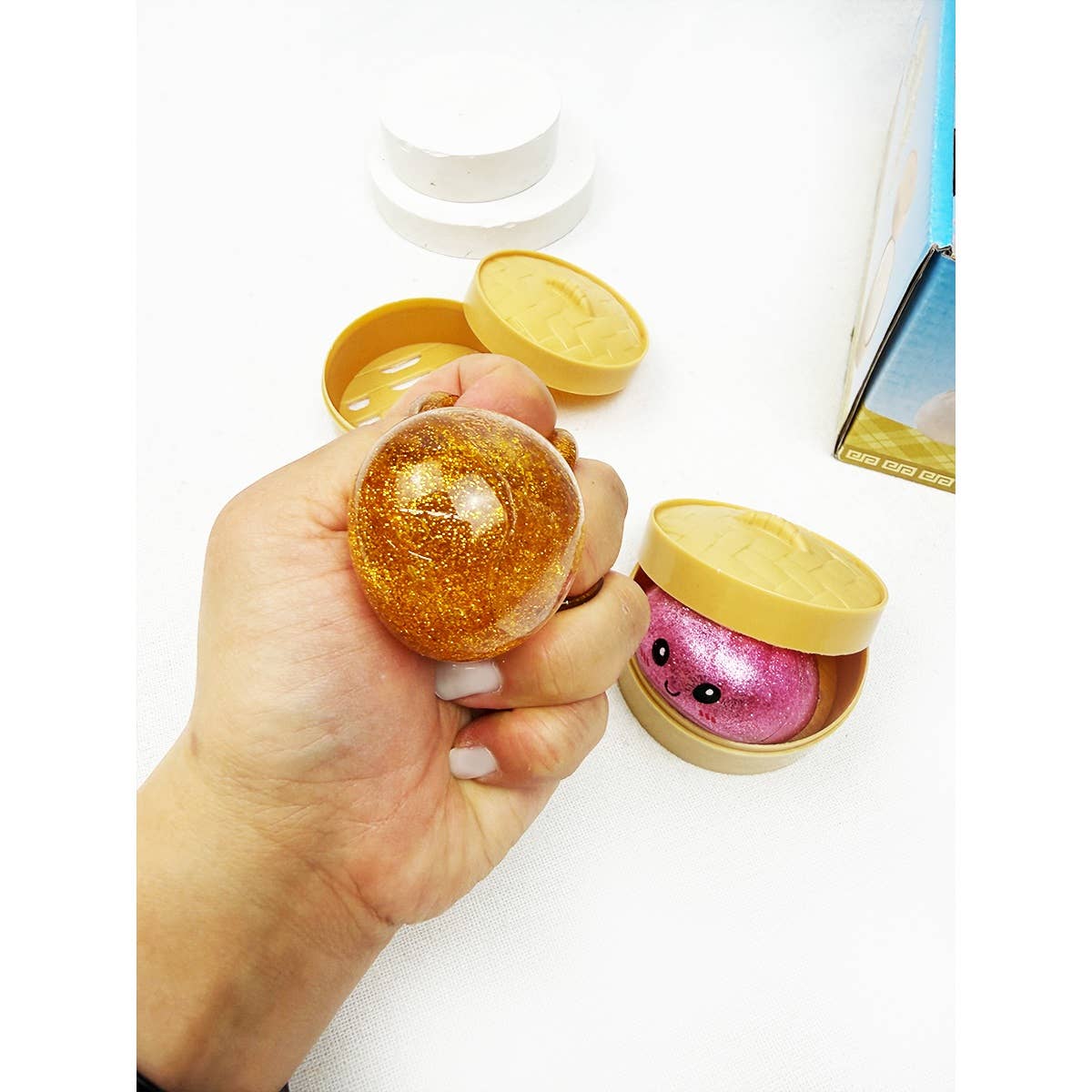 Mini Glitter Dumpling Squishy with Steamer