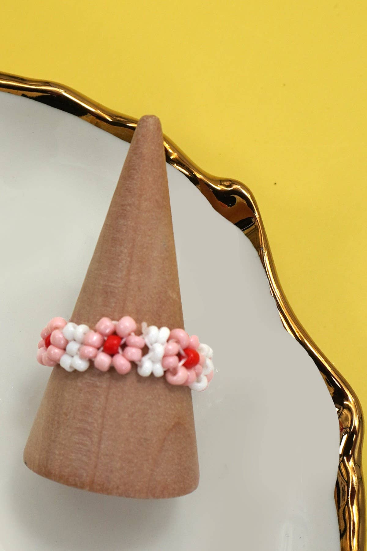 HANDMADE BEADED FLOWER STRETCH RINGS