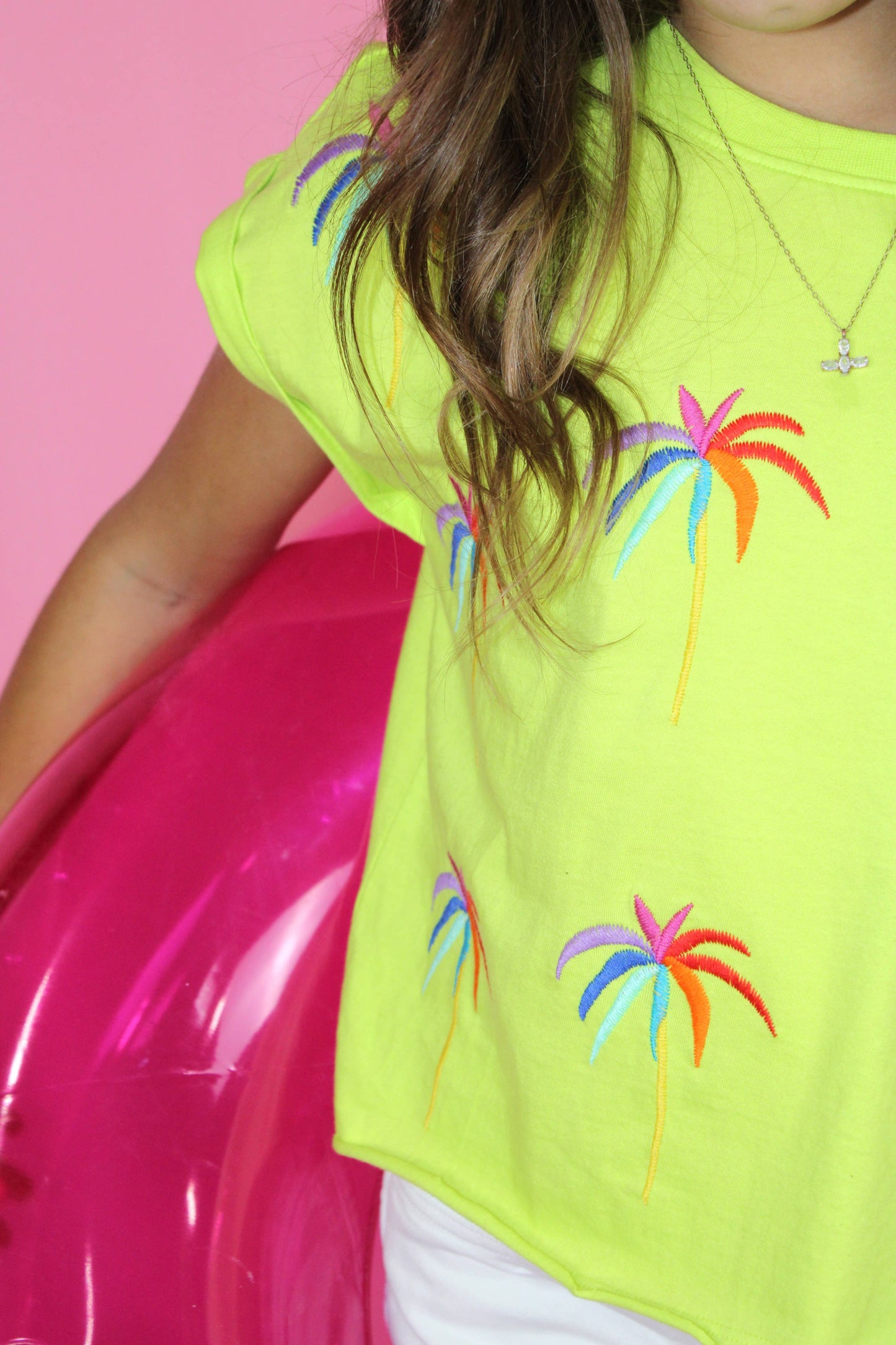 Palm tree embroidery sleeveless shirt